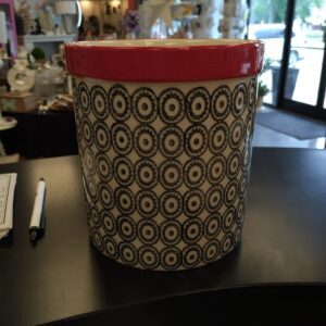 Utensil holder