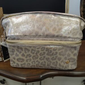 PurseN Classic Toiletry Case (Iridescent Leopard)