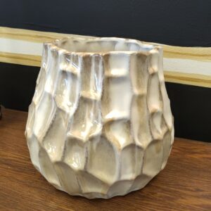 Elevarre 8" Albufeira Cream Vase