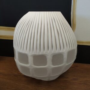 Elevarre 11" Arles White Sm Vase