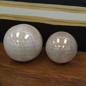 Elevarre Ivory Swirl Spheres S/2