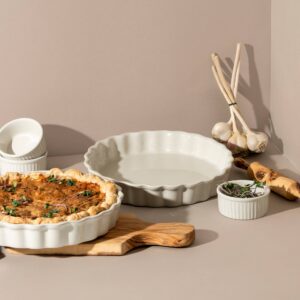 Handmade Rounded Stoneware Pie Dish | Oven to Table