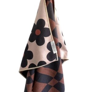 Crae Bobbie: Reversible Hand Towel
